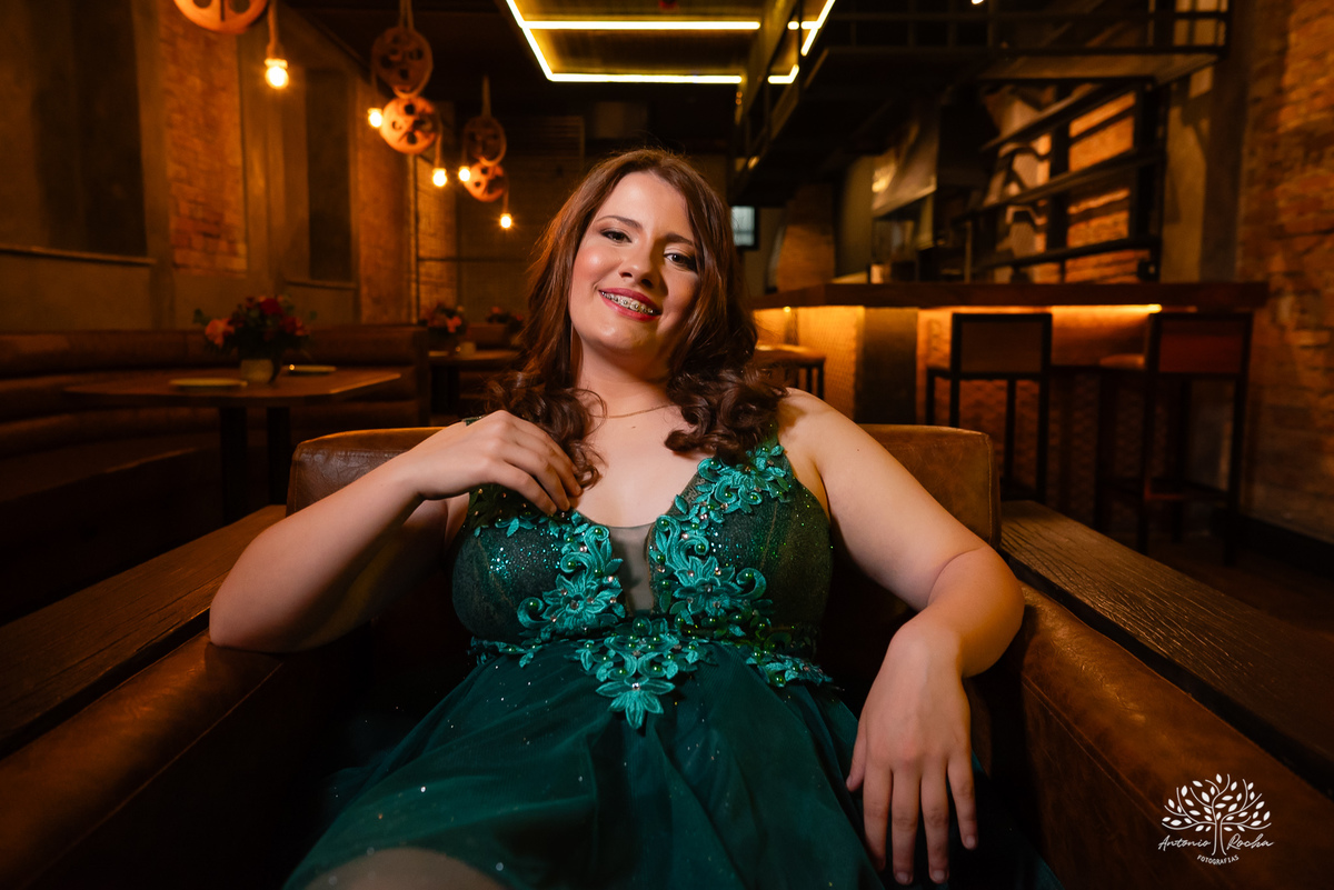 festa de 15 anos - Ana Carolina - fotografia de 15 anos - personalidade contagiante - DJ na festa - CETAM - hapkido - amigos e família - fotografia profissional - confiança e carinho - Antonio Rocha Fotografias - Pelotas - Engenho Eventos