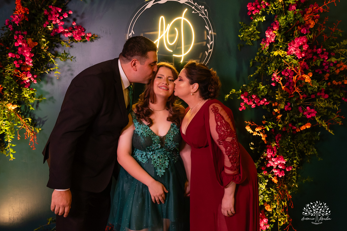 festa de 15 anos - Ana Carolina - fotografia de 15 anos - personalidade contagiante - DJ na festa - CETAM - hapkido - amigos e família - fotografia profissional - confiança e carinho - Antonio Rocha Fotografias - Pelotas - Engenho Eventos