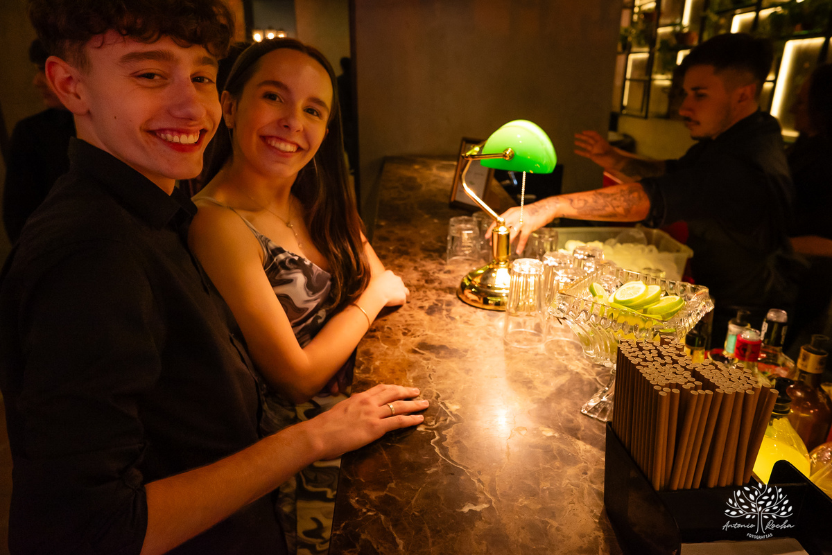 festa de 15 anos - Ana Carolina - fotografia de 15 anos - personalidade contagiante - DJ na festa - CETAM - hapkido - amigos e família - fotografia profissional - confiança e carinho - Antonio Rocha Fotografias - Pelotas - Engenho Eventos