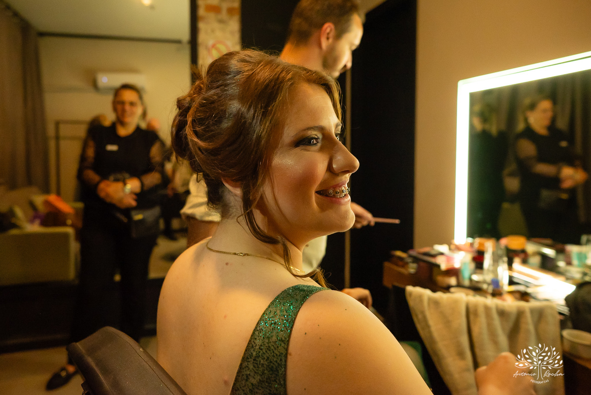 festa de 15 anos - Ana Carolina - fotografia de 15 anos - personalidade contagiante - DJ na festa - CETAM - hapkido - amigos e família - fotografia profissional - confiança e carinho - Antonio Rocha Fotografias - Pelotas - Engenho Eventos