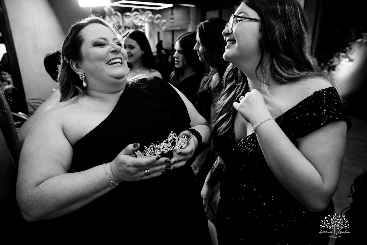 festa de 15 anos - Ana Carolina - fotografia de 15 anos - personalidade contagiante - DJ na festa - CETAM - hapkido - amigos e família - fotografia profissional - confiança e carinho - Antonio Rocha Fotografias - Pelotas - Engenho Eventos