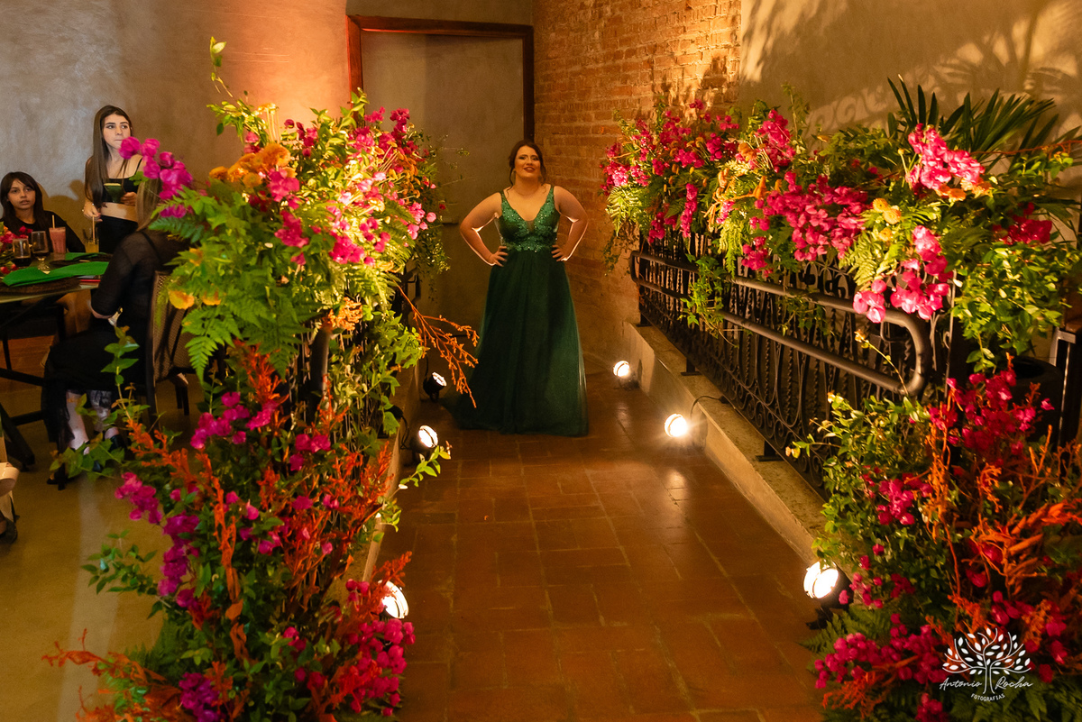 festa de 15 anos - Ana Carolina - fotografia de 15 anos - personalidade contagiante - DJ na festa - CETAM - hapkido - amigos e família - fotografia profissional - confiança e carinho - Antonio Rocha Fotografias - Pelotas - Engenho Eventos