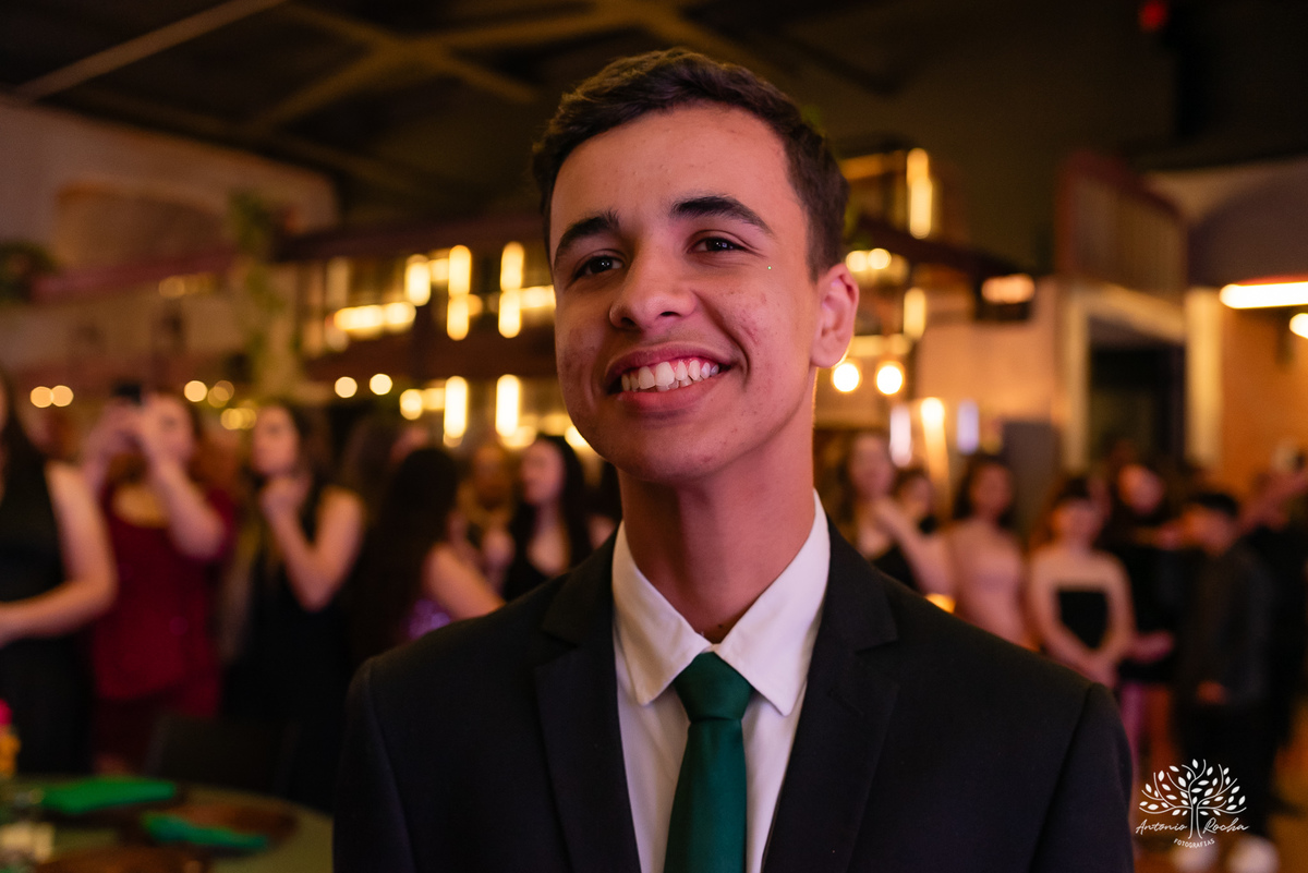 festa de 15 anos - Ana Carolina - fotografia de 15 anos - personalidade contagiante - DJ na festa - CETAM - hapkido - amigos e família - fotografia profissional - confiança e carinho - Antonio Rocha Fotografias - Pelotas - Engenho Eventos