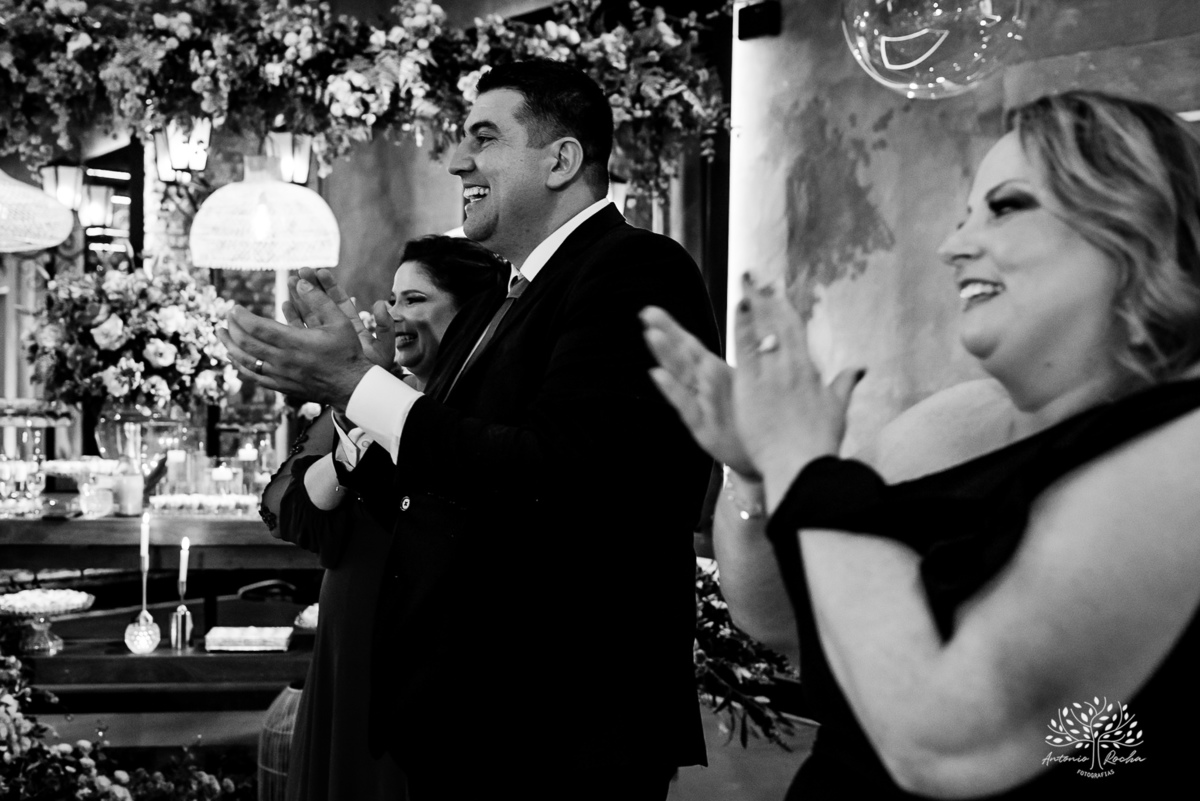 festa de 15 anos - Ana Carolina - fotografia de 15 anos - personalidade contagiante - DJ na festa - CETAM - hapkido - amigos e família - fotografia profissional - confiança e carinho - Antonio Rocha Fotografias - Pelotas - Engenho Eventos