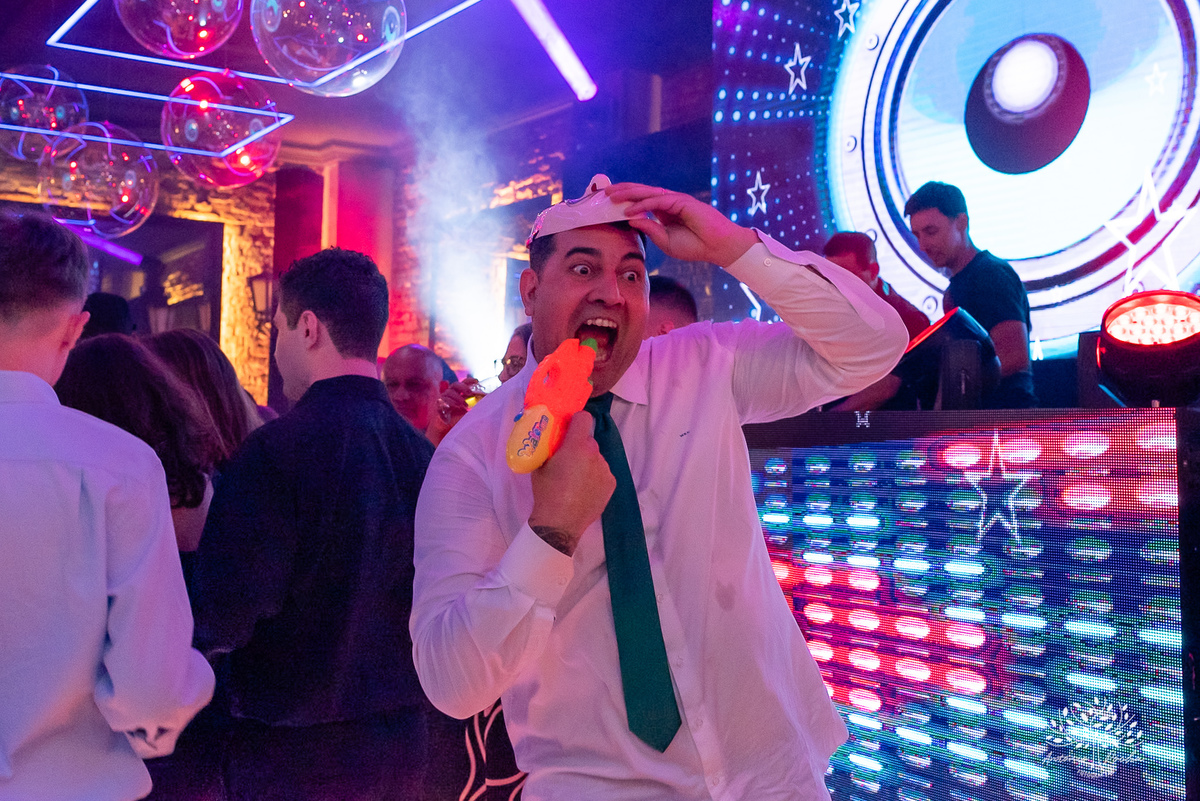 festa de 15 anos - Ana Carolina - fotografia de 15 anos - personalidade contagiante - DJ na festa - CETAM - hapkido - amigos e família - fotografia profissional - confiança e carinho - Antonio Rocha Fotografias - Pelotas - Engenho Eventos