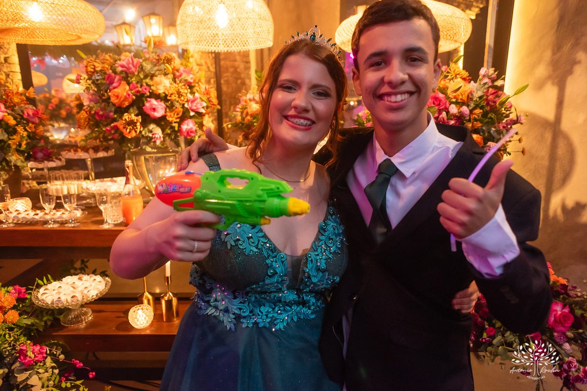 festa de 15 anos - Ana Carolina - fotografia de 15 anos - personalidade contagiante - DJ na festa - CETAM - hapkido - amigos e família - fotografia profissional - confiança e carinho - Antonio Rocha Fotografias - Pelotas - Engenho Eventos