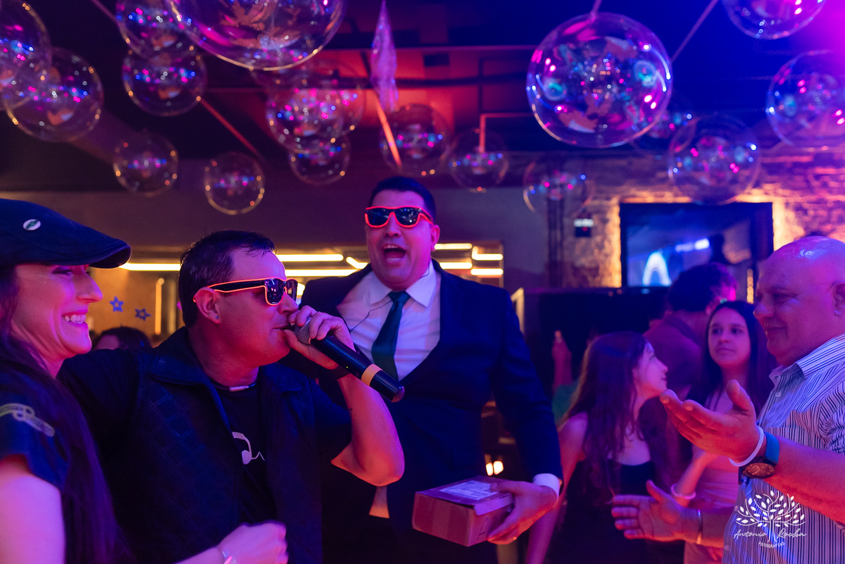 festa de 15 anos - Ana Carolina - fotografia de 15 anos - personalidade contagiante - DJ na festa - CETAM - hapkido - amigos e família - fotografia profissional - confiança e carinho - Antonio Rocha Fotografias - Pelotas - Engenho Eventos