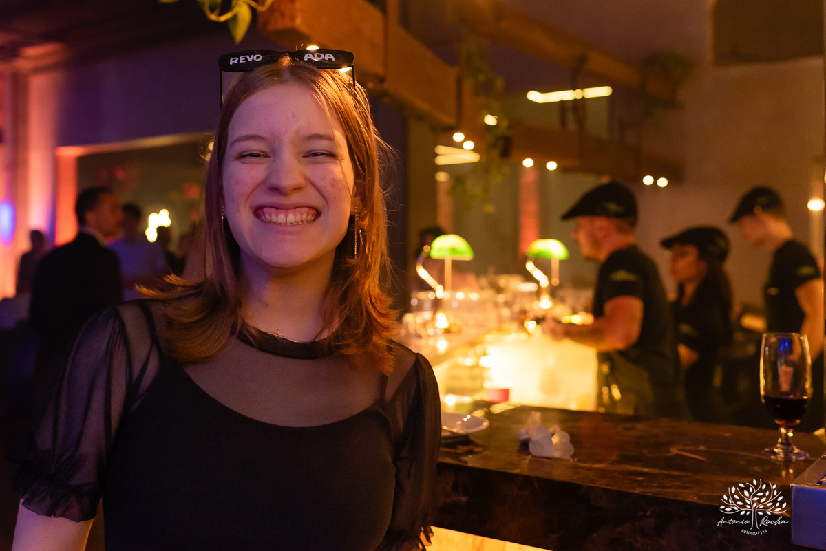 festa de 15 anos - Ana Carolina - fotografia de 15 anos - personalidade contagiante - DJ na festa - CETAM - hapkido - amigos e família - fotografia profissional - confiança e carinho - Antonio Rocha Fotografias - Pelotas - Engenho Eventos