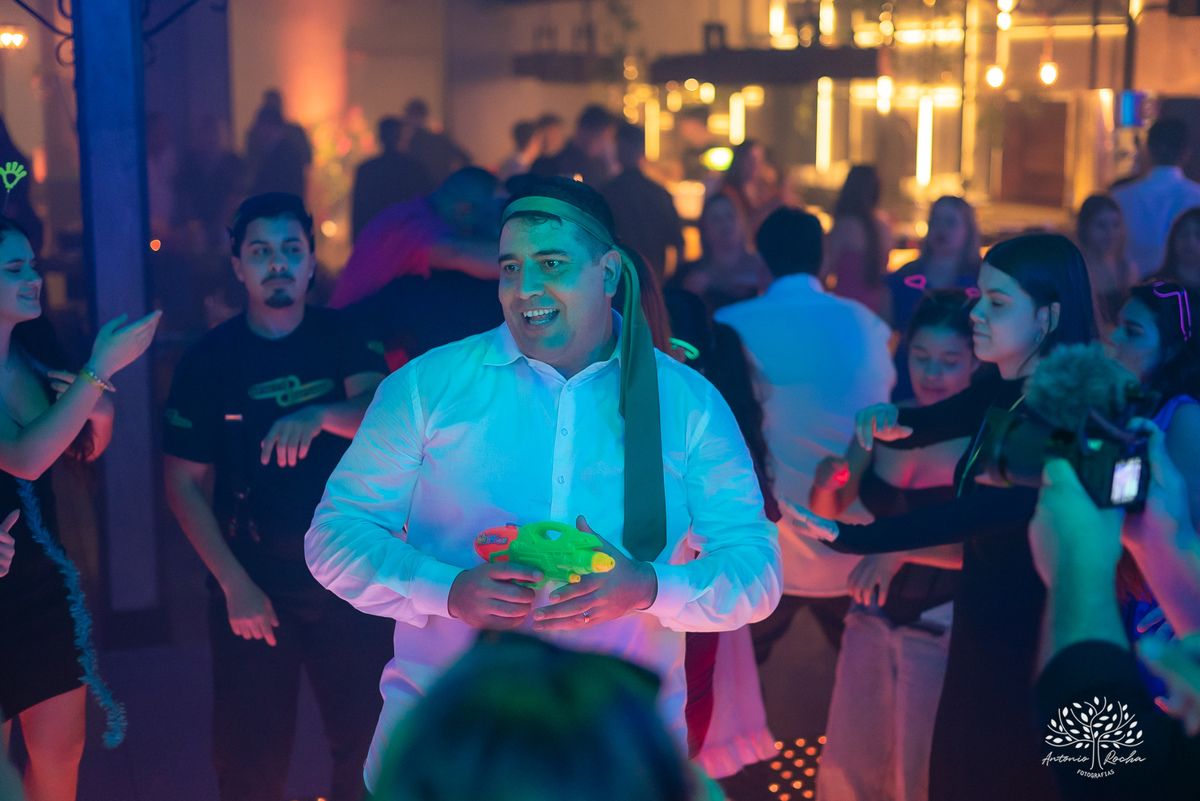 festa de 15 anos - Ana Carolina - fotografia de 15 anos - personalidade contagiante - DJ na festa - CETAM - hapkido - amigos e família - fotografia profissional - confiança e carinho - Antonio Rocha Fotografias - Pelotas - Engenho Eventos