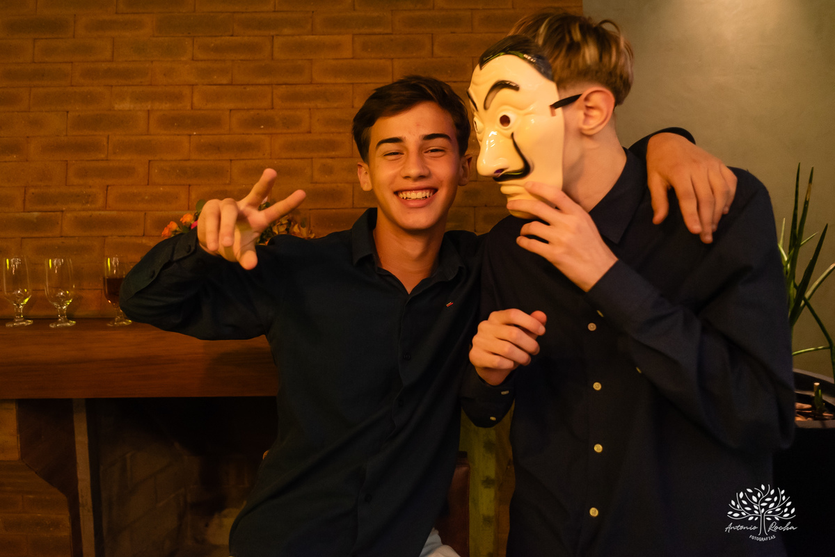 festa de 15 anos - Ana Carolina - fotografia de 15 anos - personalidade contagiante - DJ na festa - CETAM - hapkido - amigos e família - fotografia profissional - confiança e carinho - Antonio Rocha Fotografias - Pelotas - Engenho Eventos