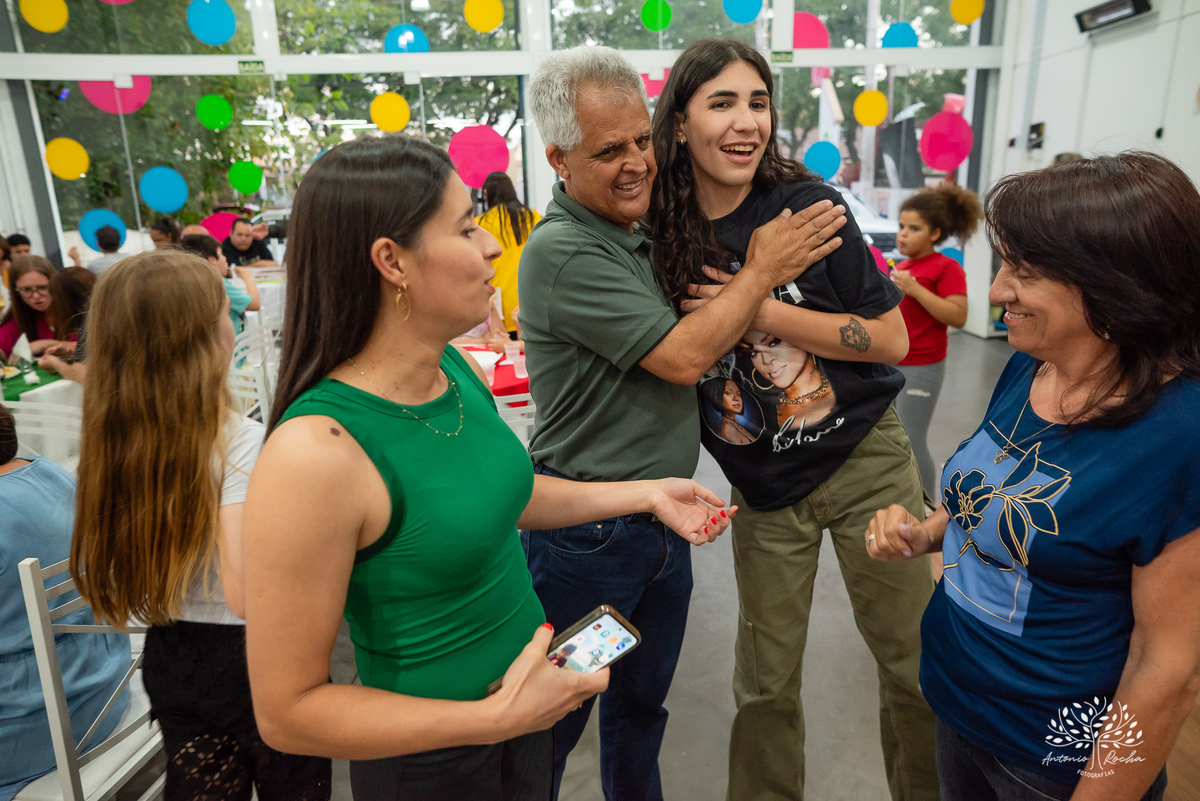 aniversário infantil - fotografia de aniversário - Guilherme 9 anos - festa temática Roblox - fotografia profissional - fotógrafo de crianças - Antonio Rocha Fotografias - fotos emocionantes – parabéns animado – Loly Pop - Pelotas