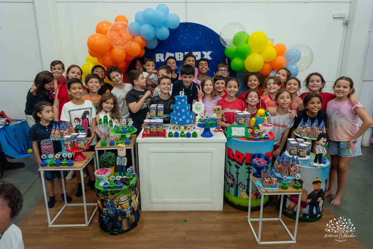 aniversário infantil - fotografia de aniversário - Guilherme 9 anos - festa temática Roblox - fotografia profissional - fotógrafo de crianças - Antonio Rocha Fotografias - fotos emocionantes – parabéns animado – Loly Pop - Pelotas