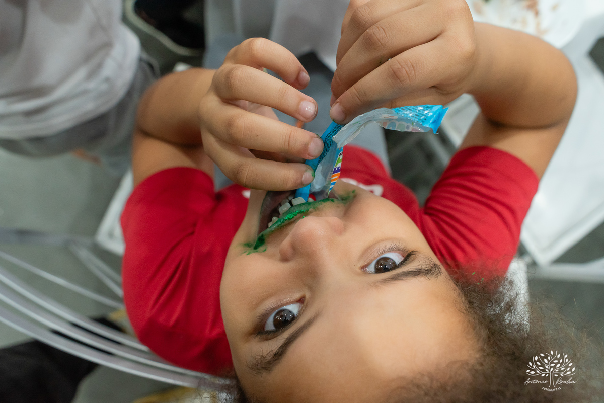 aniversário infantil - fotografia de aniversário - Guilherme 9 anos - festa temática Roblox - fotografia profissional - fotógrafo de crianças - Antonio Rocha Fotografias - fotos emocionantes – parabéns animado – Loly Pop - Pelotas