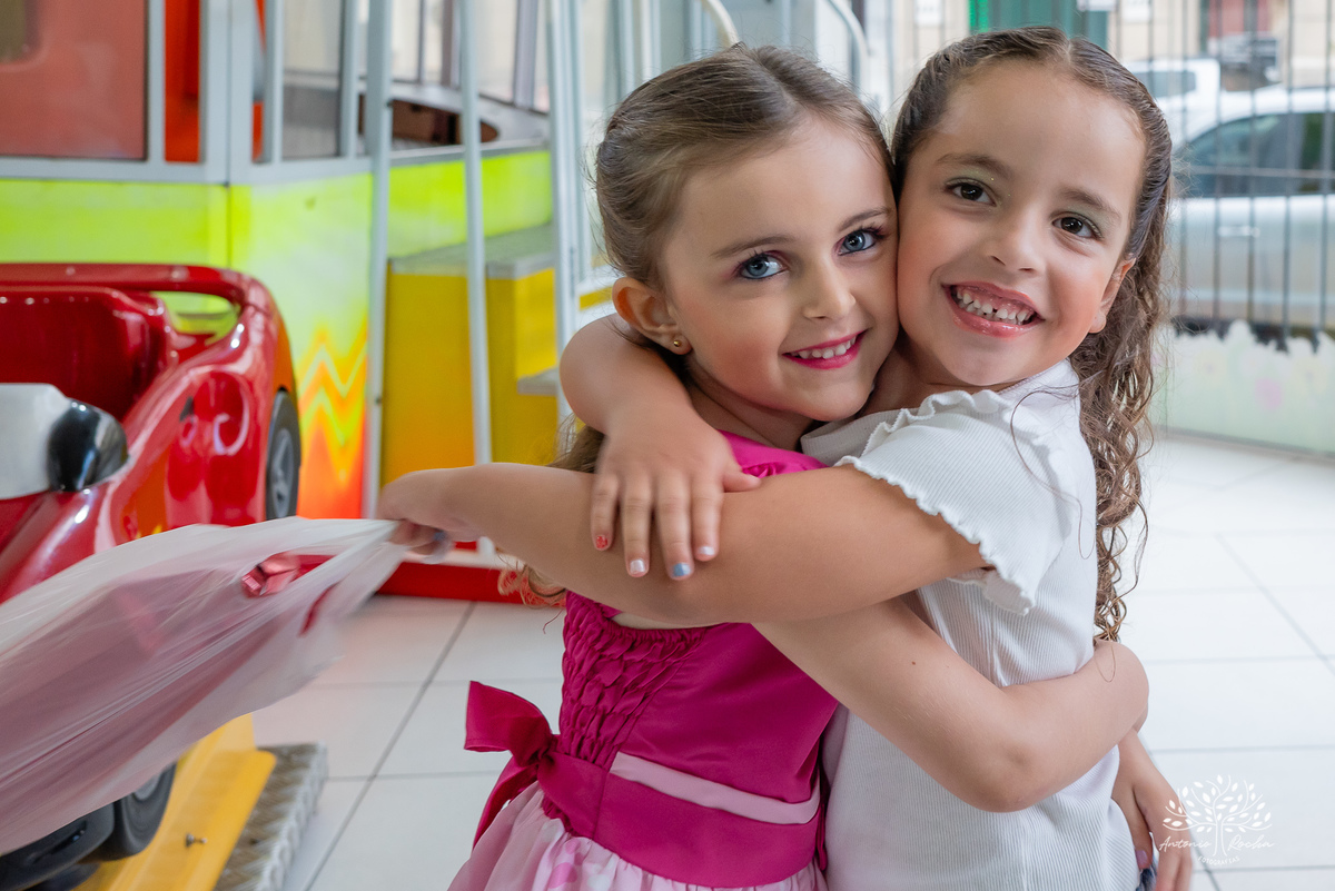 aniversário infantil - fotografia de aniversário - fotógrafo profissional - festa temática - aniversário de 5 anos - Sky Patrulha Canina - Show de Mágicas - brincadeiras na festa - fotografia de família - Antonio Rocha Fotografias – pelotas - Tio Guigui