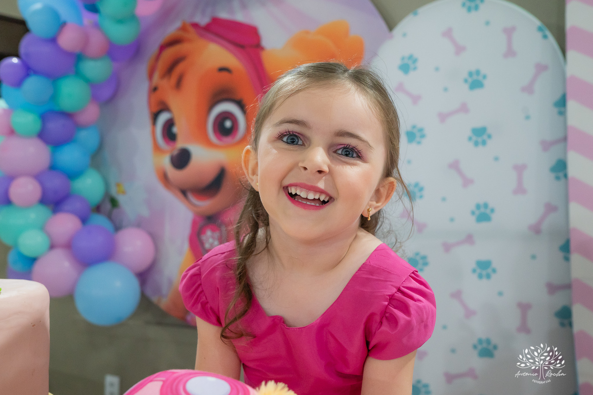 aniversário infantil - fotografia de aniversário - fotógrafo profissional - festa temática - aniversário de 5 anos - Sky Patrulha Canina - Show de Mágicas - brincadeiras na festa - fotografia de família - Antonio Rocha Fotografias – pelotas - Tio Guigui