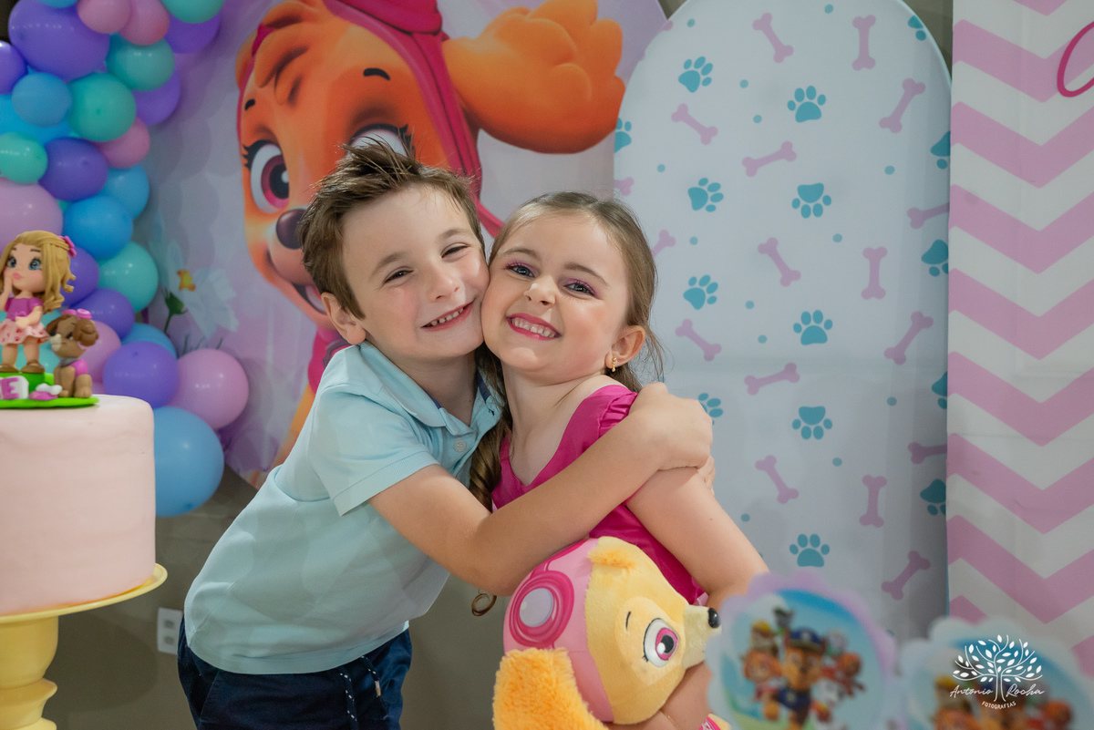 aniversário infantil - fotografia de aniversário - fotógrafo profissional - festa temática - aniversário de 5 anos - Sky Patrulha Canina - Show de Mágicas - brincadeiras na festa - fotografia de família - Antonio Rocha Fotografias – pelotas - Tio Guigui