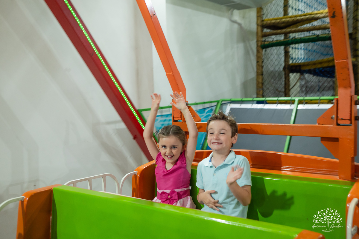 aniversário infantil - fotografia de aniversário - fotógrafo profissional - festa temática - aniversário de 5 anos - Sky Patrulha Canina - Show de Mágicas - brincadeiras na festa - fotografia de família - Antonio Rocha Fotografias – pelotas - Tio Guigui