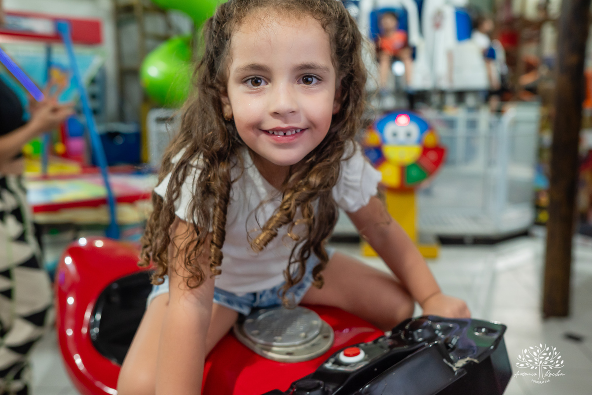 aniversário infantil - fotografia de aniversário - fotógrafo profissional - festa temática - aniversário de 5 anos - Sky Patrulha Canina - Show de Mágicas - brincadeiras na festa - fotografia de família - Antonio Rocha Fotografias – pelotas - Tio Guigui