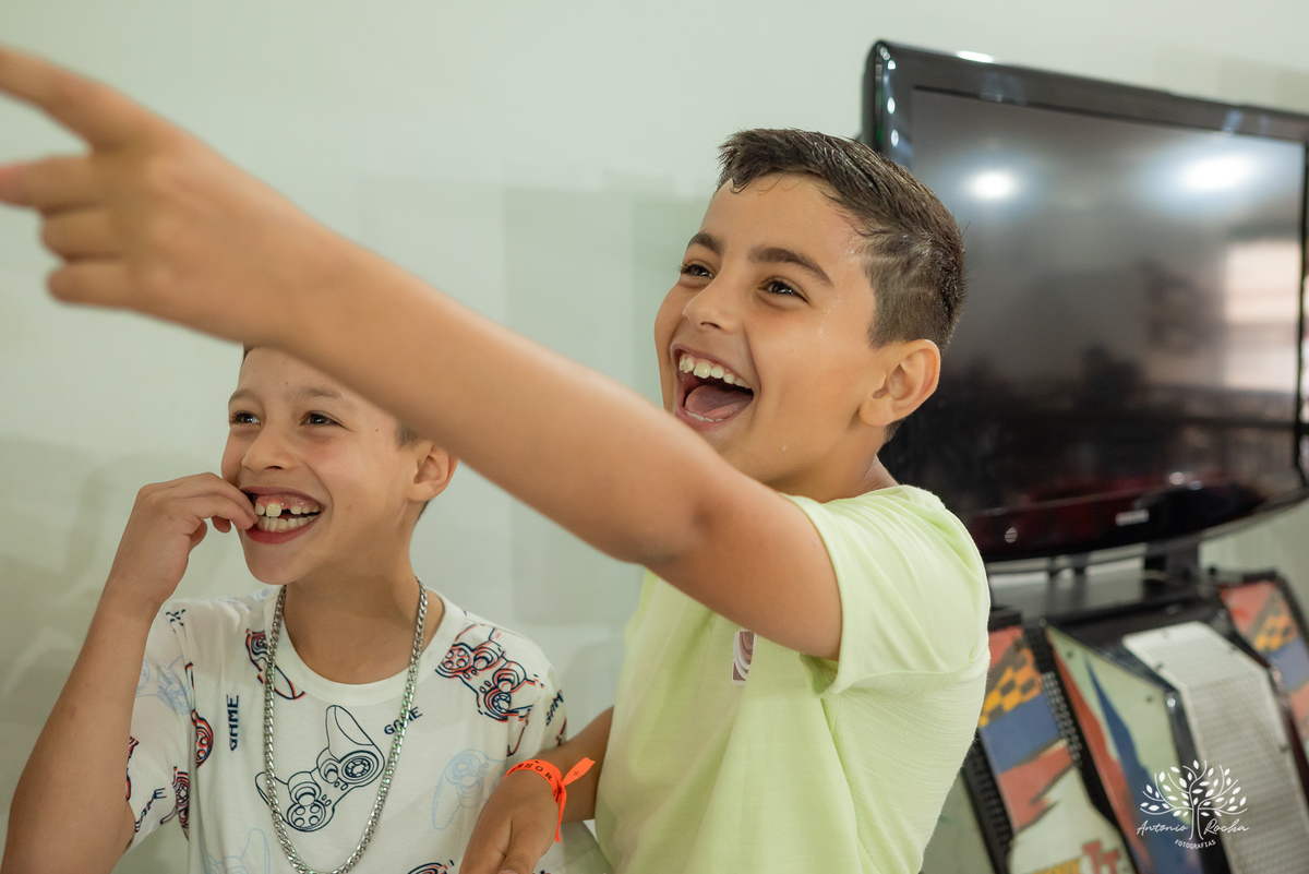 aniversário infantil - fotografia de aniversário - festa temática - Brawl Stars - tirolesa - show de parabéns - registro fotográfico - memórias em família - Antonio Rocha Fotografias - Pelotas – Antonio Rocha Fotografias – Tio Guigui