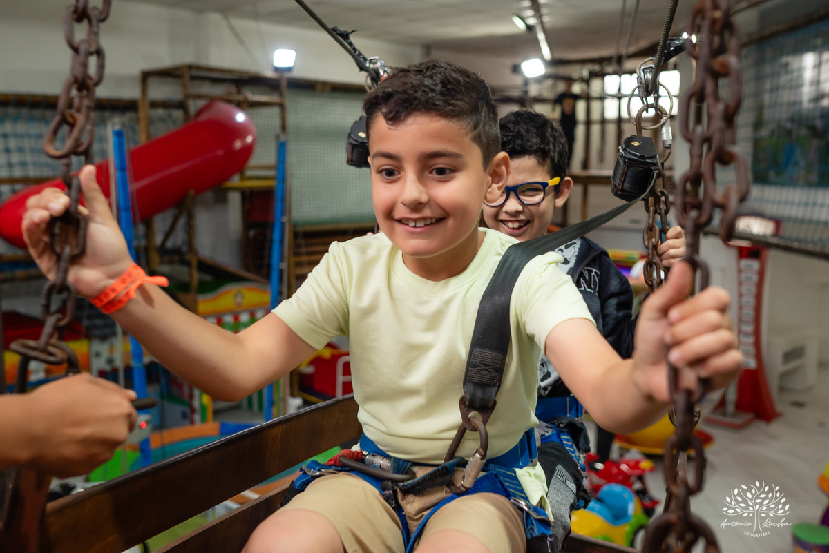aniversário infantil - fotografia de aniversário - festa temática - Brawl Stars - tirolesa - show de parabéns - registro fotográfico - memórias em família - Antonio Rocha Fotografias - Pelotas – Antonio Rocha Fotografias – Tio Guigui