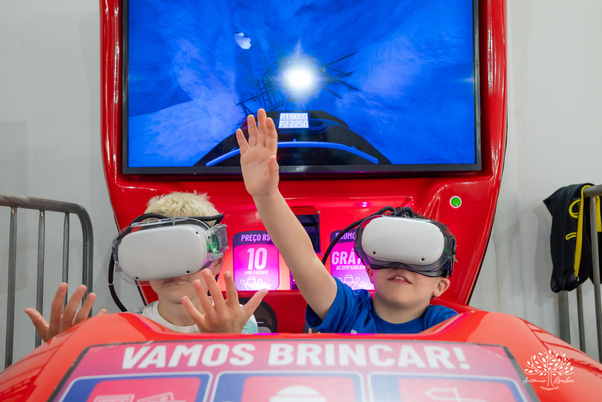 festa - 9 anos - Vini - despedida - emoção - amizade - família - mudança - cidade - comemoração - Maitê - balas Fini -fotografias - Antonio Rocha - Renata Dalbann - momentos especiais – celebração - fotografia infantil – tio Guigui - Pelotas