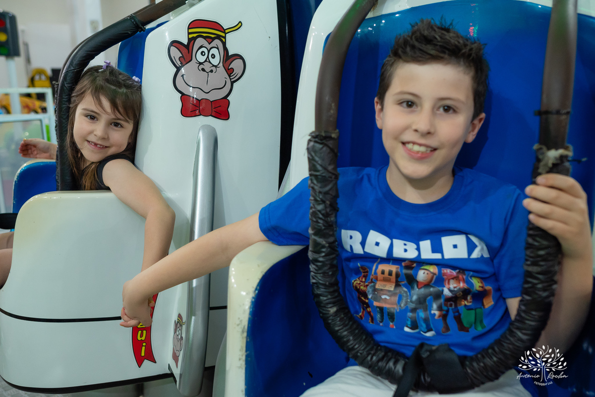 festa - 9 anos - Vini - despedida - emoção - amizade - família - mudança - cidade - comemoração - Maitê - balas Fini -fotografias - Antonio Rocha - Renata Dalbann - momentos especiais – celebração - fotografia infantil – tio Guigui - Pelotas