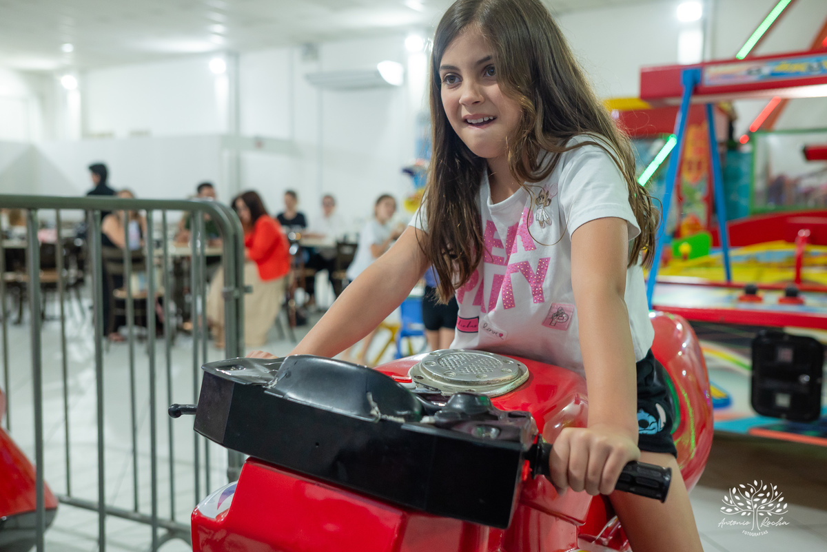 festa - 9 anos - Vini - despedida - emoção - amizade - família - mudança - cidade - comemoração - Maitê - balas Fini -fotografias - Antonio Rocha - Renata Dalbann - momentos especiais – celebração - fotografia infantil – tio Guigui - Pelotas