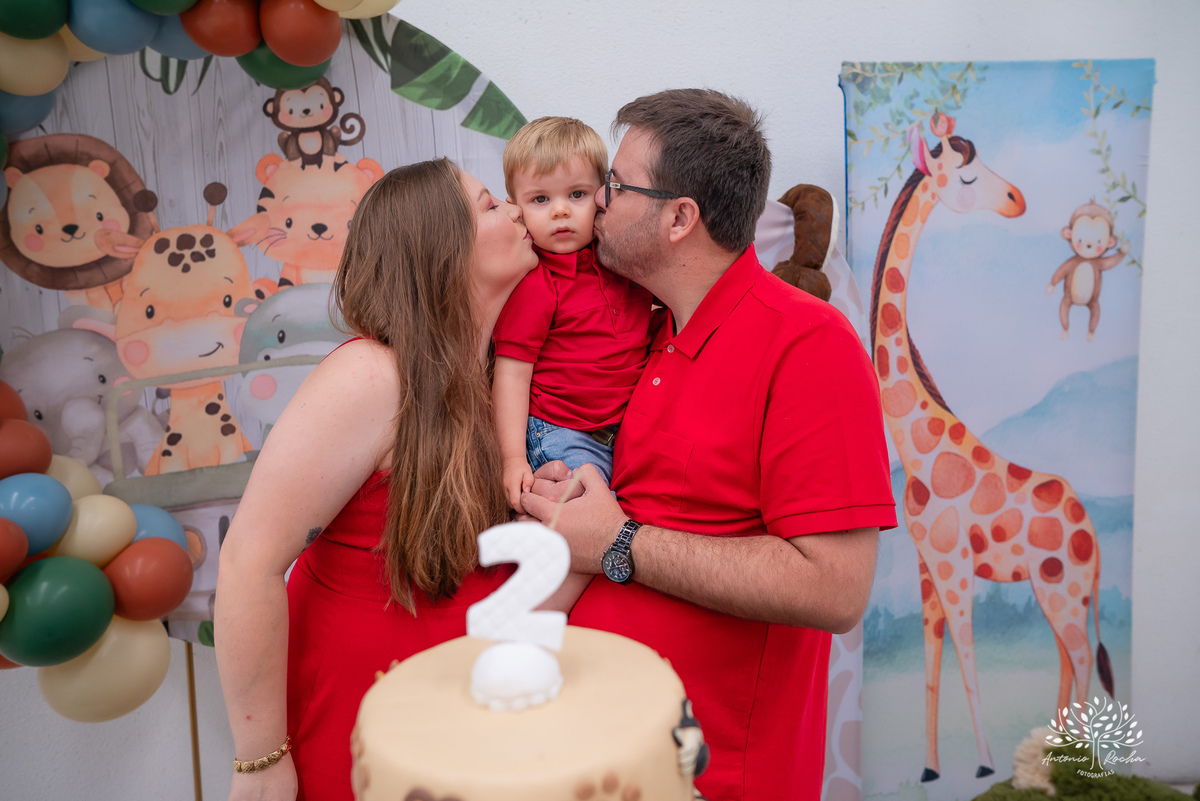 safari do Santiago - anos - fotografia infantil - fotografia profissional -fotos espontâneas - Antonio Rocha Fotografias - fotografia de aniversários – Cliff Kids – Pelotas – Festa de Criança – Festa Infantil – Soprar a velinha – Bolo de aniversário 