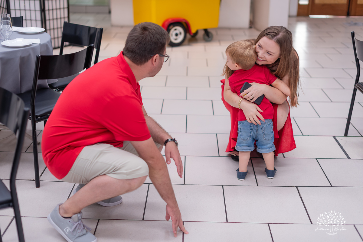 safari do Santiago - anos - fotografia infantil - fotografia profissional -fotos espontâneas - Antonio Rocha Fotografias - fotografia de aniversários – Cliff Kids – Pelotas – Festa de Criança – Festa Infantil – Soprar a velinha – Bolo de aniversário 