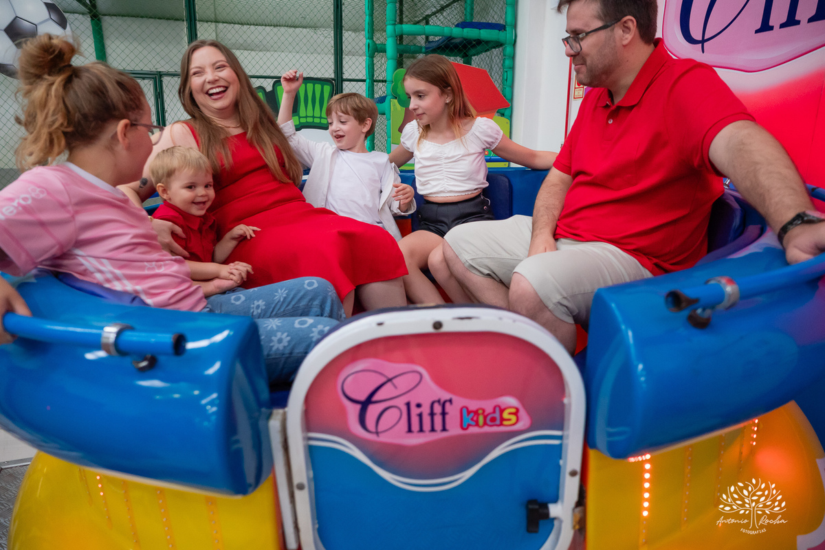 safari do Santiago - anos - fotografia infantil - fotografia profissional -fotos espontâneas - Antonio Rocha Fotografias - fotografia de aniversários – Cliff Kids – Pelotas – Festa de Criança – Festa Infantil – Soprar a velinha – Bolo de aniversário 