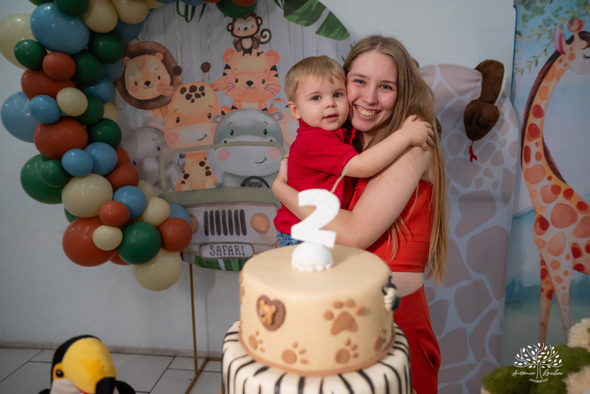 safari do Santiago - anos - fotografia infantil - fotografia profissional -fotos espontâneas - Antonio Rocha Fotografias - fotografia de aniversários – Cliff Kids – Pelotas – Festa de Criança – Festa Infantil – Soprar a velinha – Bolo de aniversário 