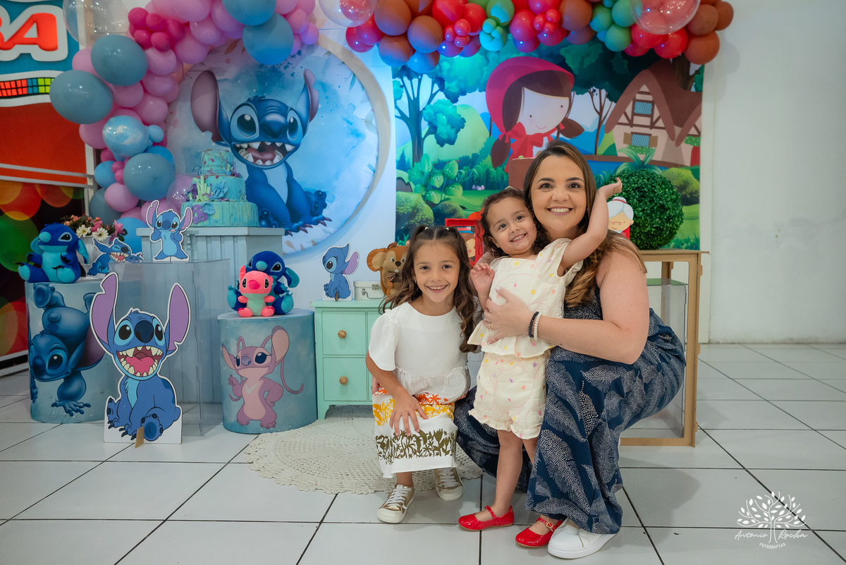 festa infantil - fotografia infantil - registro de infância - Maria Eduarda 7 anos - Marian 3 anos - Stitch - Chapeuzinho Vermelho - fotografia profissional - infância feliz - Antonio Rocha Fotografias - Pelotas