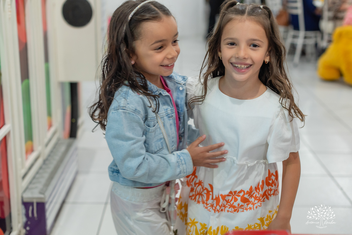 festa infantil - fotografia infantil - registro de infância - Maria Eduarda 7 anos - Marian 3 anos - Stitch - Chapeuzinho Vermelho - fotografia profissional - infância feliz - Antonio Rocha Fotografias - Pelotas