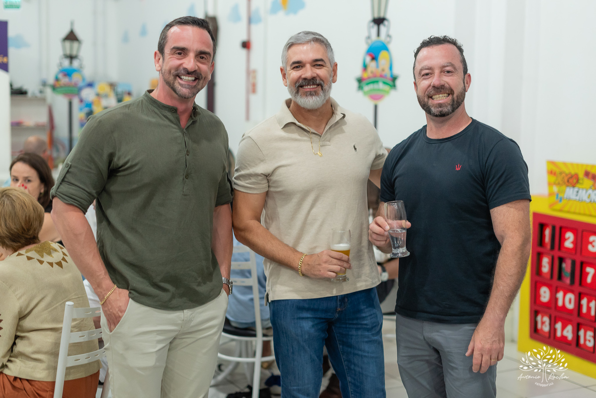 festa infantil - fotografia infantil - registro de infância - Maria Eduarda 7 anos - Marian 3 anos - Stitch - Chapeuzinho Vermelho - fotografia profissional - infância feliz - Antonio Rocha Fotografias - Pelotas