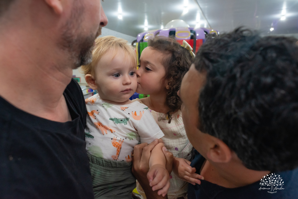 festa infantil - fotografia infantil - registro de infância - Maria Eduarda 7 anos - Marian 3 anos - Stitch - Chapeuzinho Vermelho - fotografia profissional - infância feliz - Antonio Rocha Fotografias - Pelotas