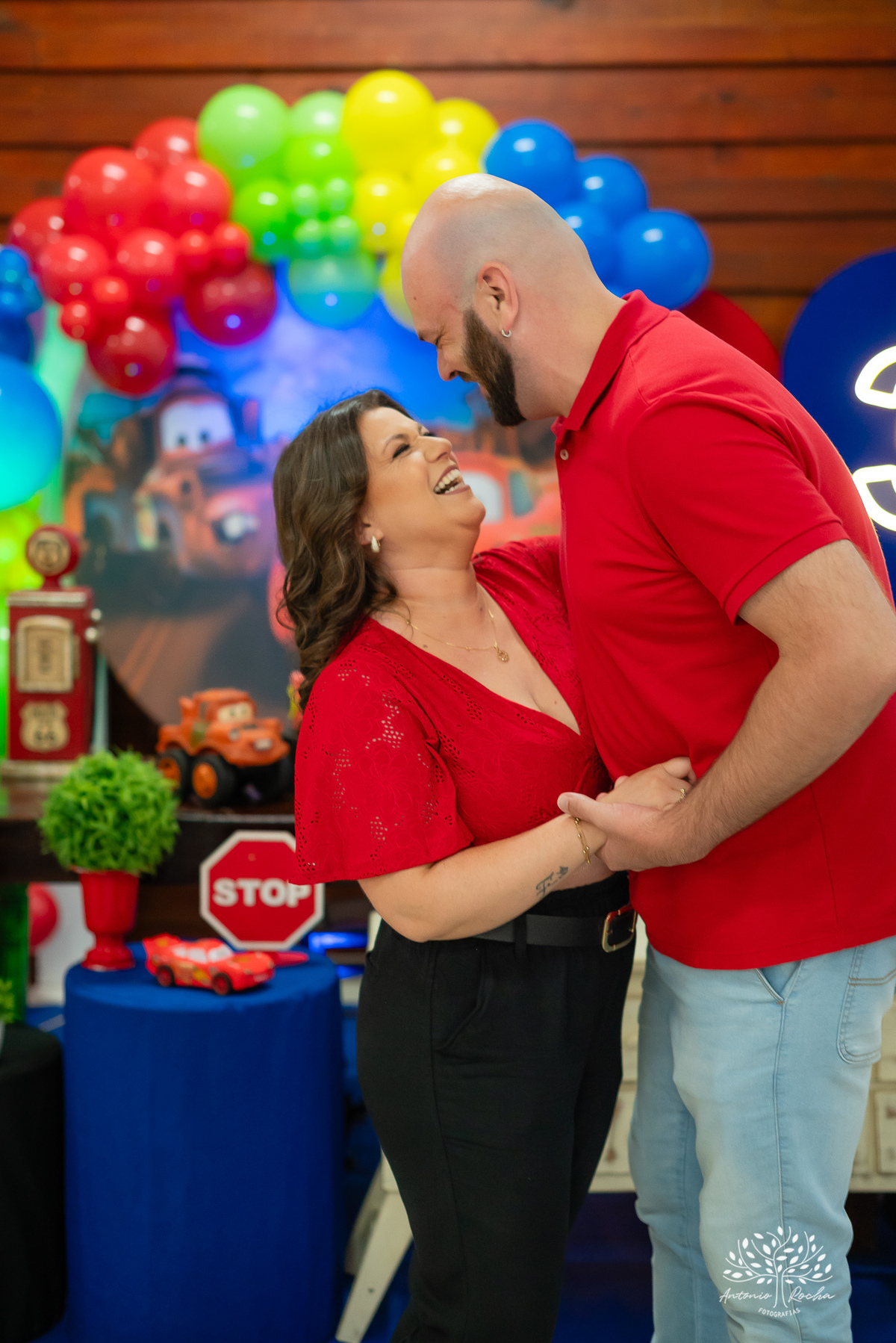 Aniversário infantil - Fotografia de aniversários - Aniversário de 3 anos - Registro de momentos especiais - Decoração de carros - Festa infantil - Tio Tatá animação - Antonio Rocha Fotografias - Fotógrafo para eventos - Fotógrafo de crianças - Pelotas 