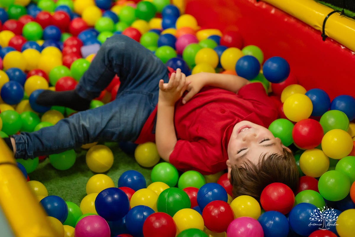 Aniversário infantil - Fotografia de aniversários - Aniversário de 3 anos - Registro de momentos especiais - Decoração de carros - Festa infantil - Tio Tatá animação - Antonio Rocha Fotografias - Fotógrafo para eventos - Fotógrafo de crianças - Pelotas 