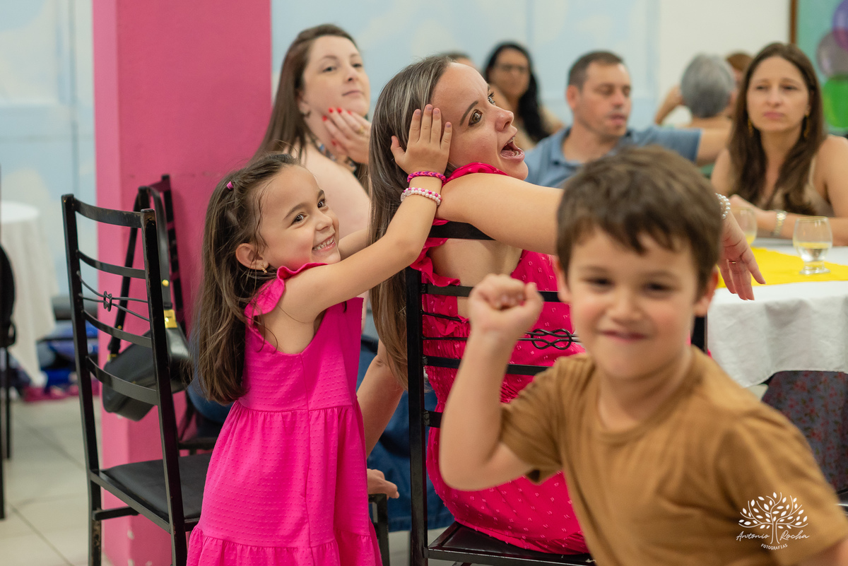 Aniversário infantil - Fotografia de aniversários - Aniversário de 3 anos - Registro de momentos especiais - Decoração de carros - Festa infantil - Tio Tatá animação - Antonio Rocha Fotografias - Fotógrafo para eventos - Fotógrafo de crianças - Pelotas 