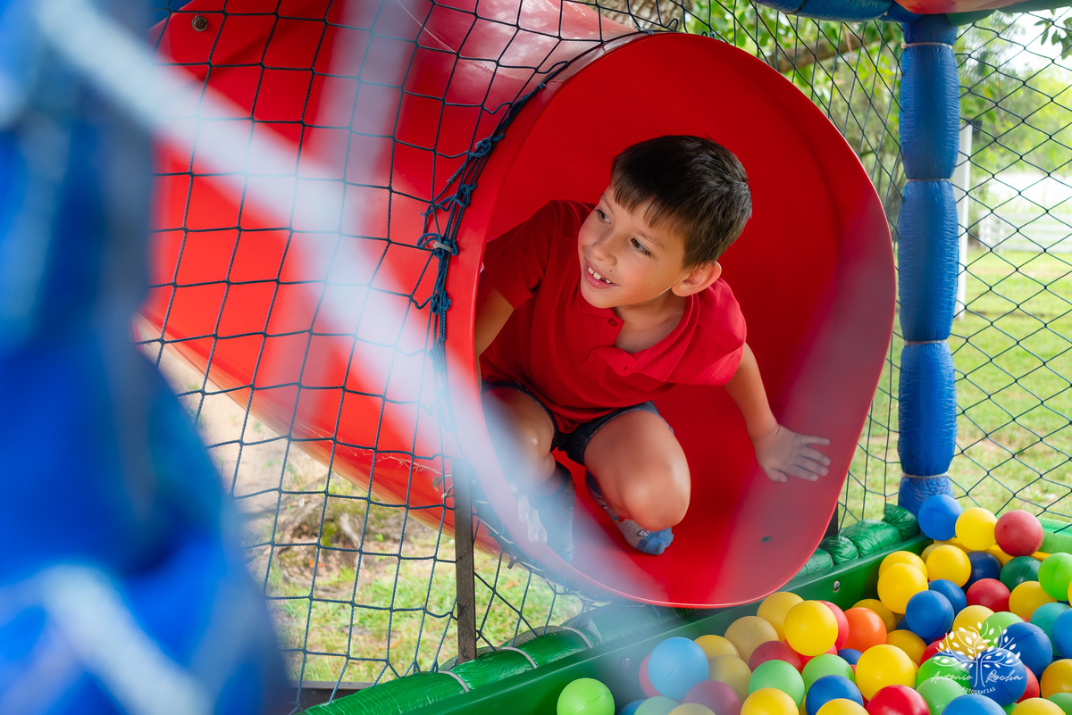 festa infantil - aniversário de 2 anos - Antonela - fotografia de aniversário - Bernardo - corte do bolo - parabéns - curiosidade infantil - celebração especial - Antonio Rocha Fotografias - Renata Dalbann - fotografia profissional - Pelotas - Caça  Pesca