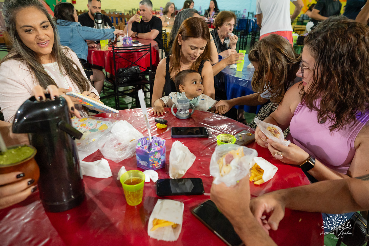 aniversário infantil - fotografia infantil - Antonio Rocha Fotografias - fotografia de família - registro fotográfico - festa temática - ginástica infantil - fotografia profissional - celebração infantil - fotógrafo de eventos – Pelotas - Divertidamente