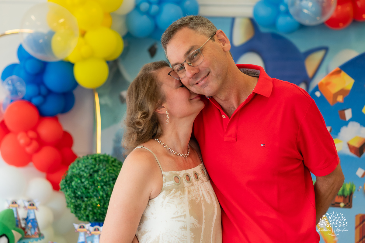 Fotografia de infância - Aniversário infantil - 5 anos do Miguel - Fotografia de festa - Registro fotográfico - Fotógrafo profissional – Sonic - Confiança e carinho - Fotografia espontânea - Celebração especial - Antonio Rocha Fotografias - Pelotas