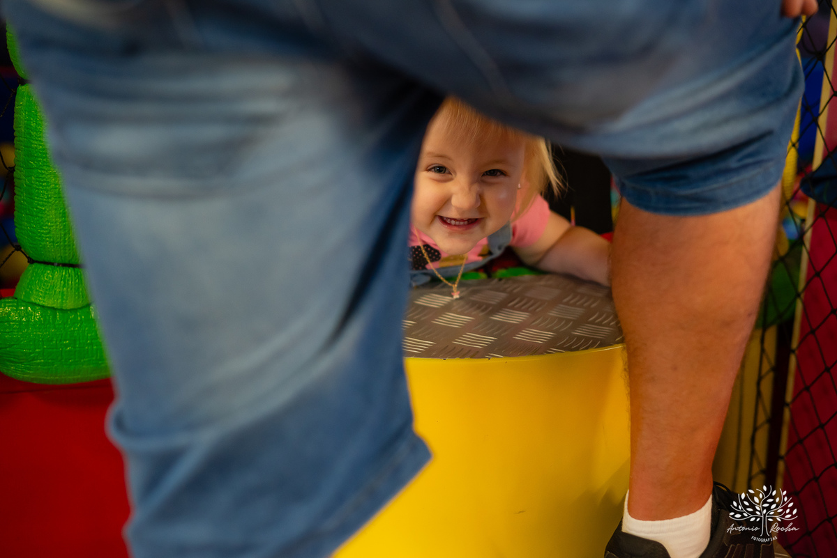 Fotografia de infância - Aniversário infantil - 5 anos do Miguel - Fotografia de festa - Registro fotográfico - Fotógrafo profissional – Sonic - Confiança e carinho - Fotografia espontânea - Celebração especial - Antonio Rocha Fotografias - Pelotas