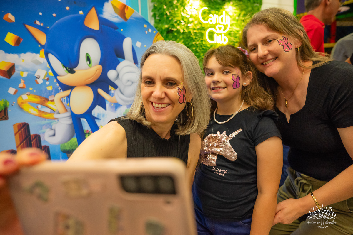 Fotografia de infância - Aniversário infantil - 5 anos do Miguel - Fotografia de festa - Registro fotográfico - Fotógrafo profissional – Sonic - Confiança e carinho - Fotografia espontânea - Celebração especial - Antonio Rocha Fotografias - Pelotas