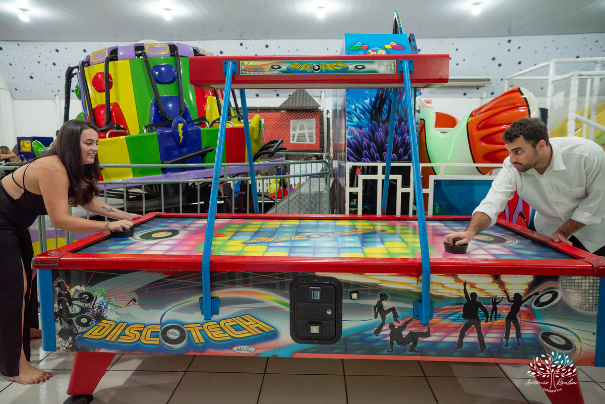 primeiro aninho - fotografia infantil - festa de aniversário - memórias especiais - registro fotográfico - fotógrafo profissional - celebração em família - fotos emocionantes - aniversário do Henrique - Antonio Rocha Fotografias - Pelotas - Circo