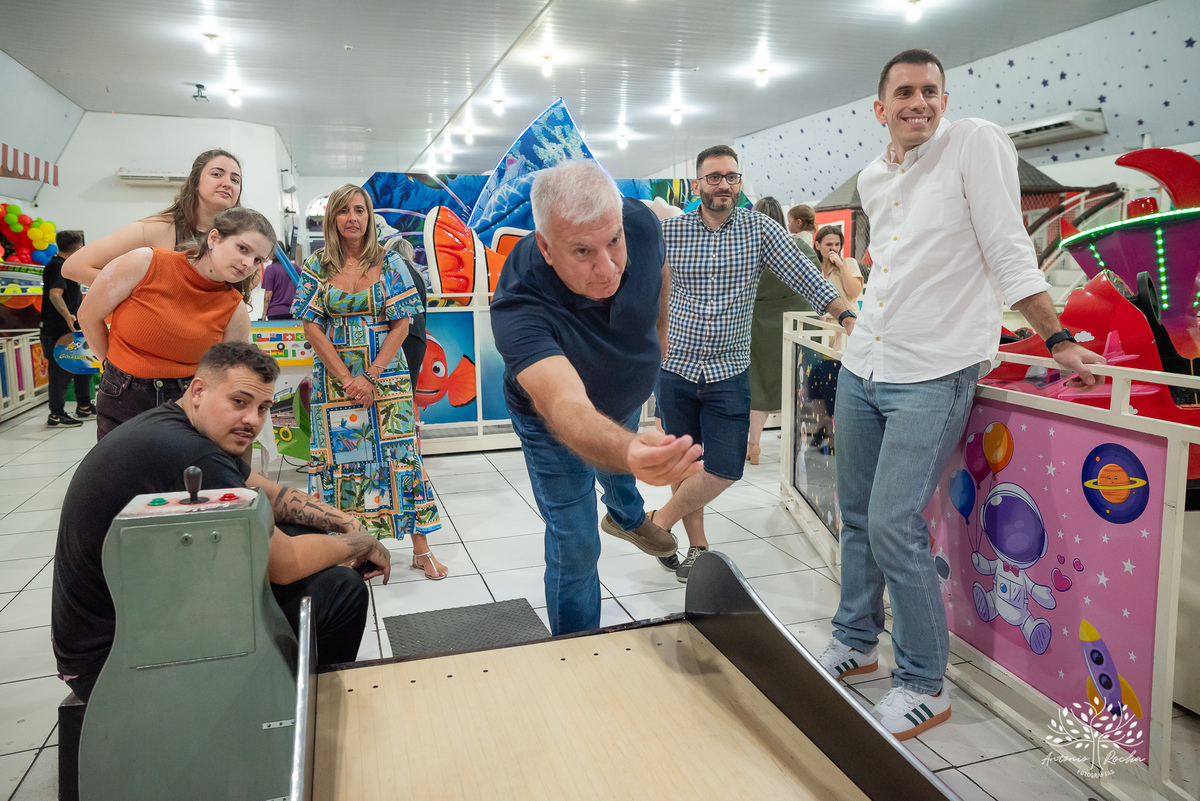 primeiro aninho - fotografia infantil - festa de aniversário - memórias especiais - registro fotográfico - fotógrafo profissional - celebração em família - fotos emocionantes - aniversário do Henrique - Antonio Rocha Fotografias - Pelotas - Circo