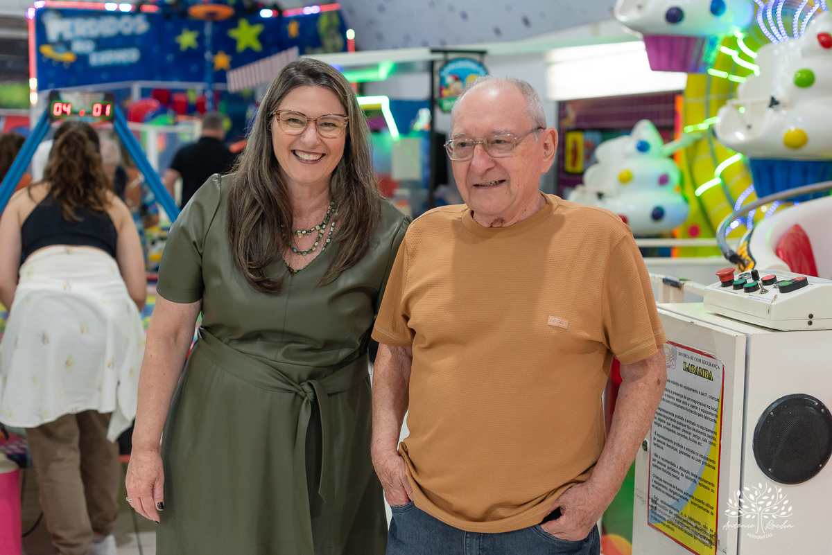 primeiro aninho - fotografia infantil - festa de aniversário - memórias especiais - registro fotográfico - fotógrafo profissional - celebração em família - fotos emocionantes - aniversário do Henrique - Antonio Rocha Fotografias - Pelotas - Circo