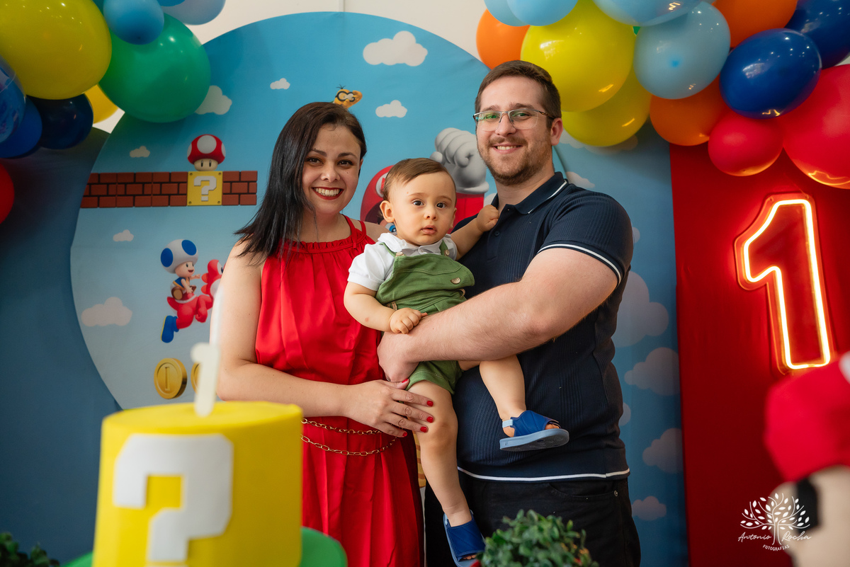 primeiro aniversário - festa infantil - celebração - decoração temática - bolo de aniversário - curiosidade infantil - brincadeiras - criança feliz - emoção - fotos de aniversário - energia infantil - Pelotas – Candy Club – Antonio Rocha Fotografias