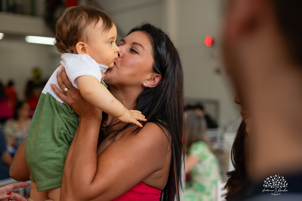 primeiro aniversário - festa infantil - celebração - decoração temática - bolo de aniversário - curiosidade infantil - brincadeiras - criança feliz - emoção - fotos de aniversário - energia infantil - Pelotas – Candy Club – Antonio Rocha Fotografias