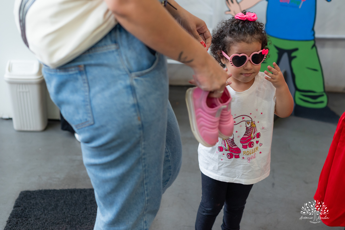 primeiro aniversário - festa infantil - celebração - decoração temática - bolo de aniversário - curiosidade infantil - brincadeiras - criança feliz - emoção - fotos de aniversário - energia infantil - Pelotas – Candy Club – Antonio Rocha Fotografias