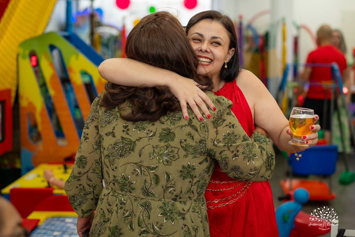 primeiro aniversário - festa infantil - celebração - decoração temática - bolo de aniversário - curiosidade infantil - brincadeiras - criança feliz - emoção - fotos de aniversário - energia infantil - Pelotas – Candy Club – Antonio Rocha Fotografias